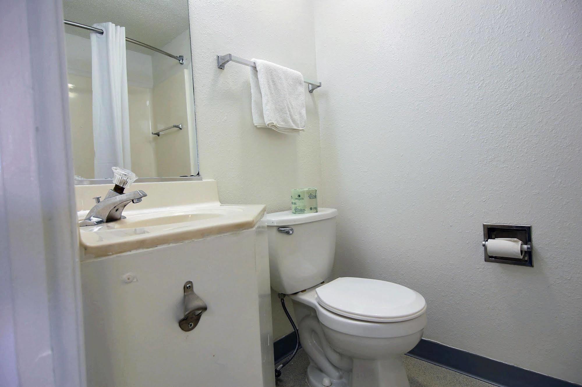 Motel 6 פאלם ביי מראה חיצוני תמונה