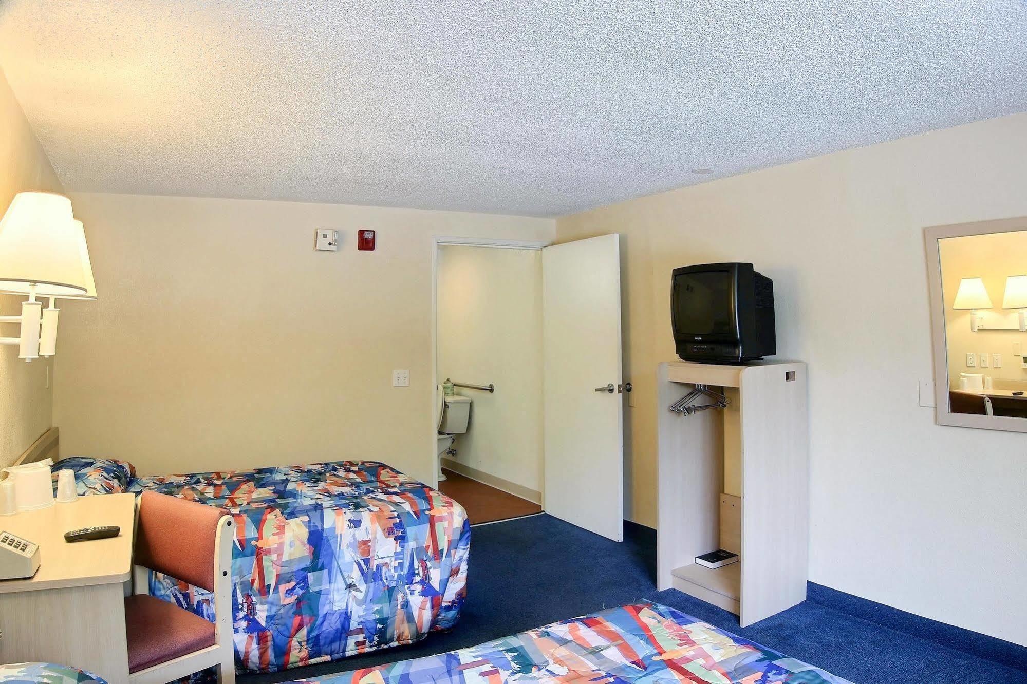 Motel 6 פאלם ביי מראה חיצוני תמונה