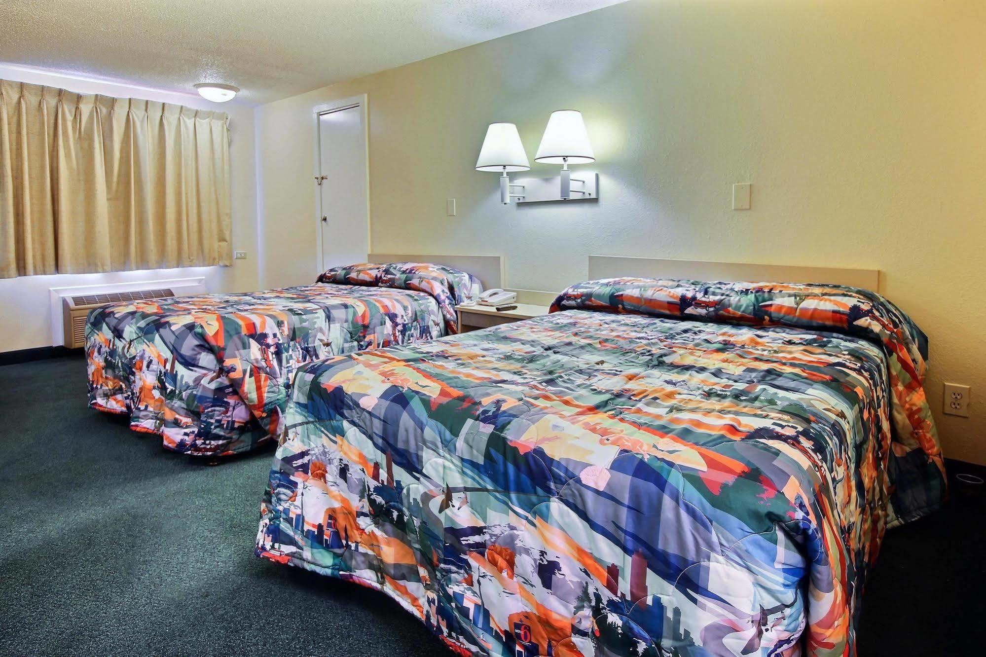 Motel 6 פאלם ביי מראה חיצוני תמונה
