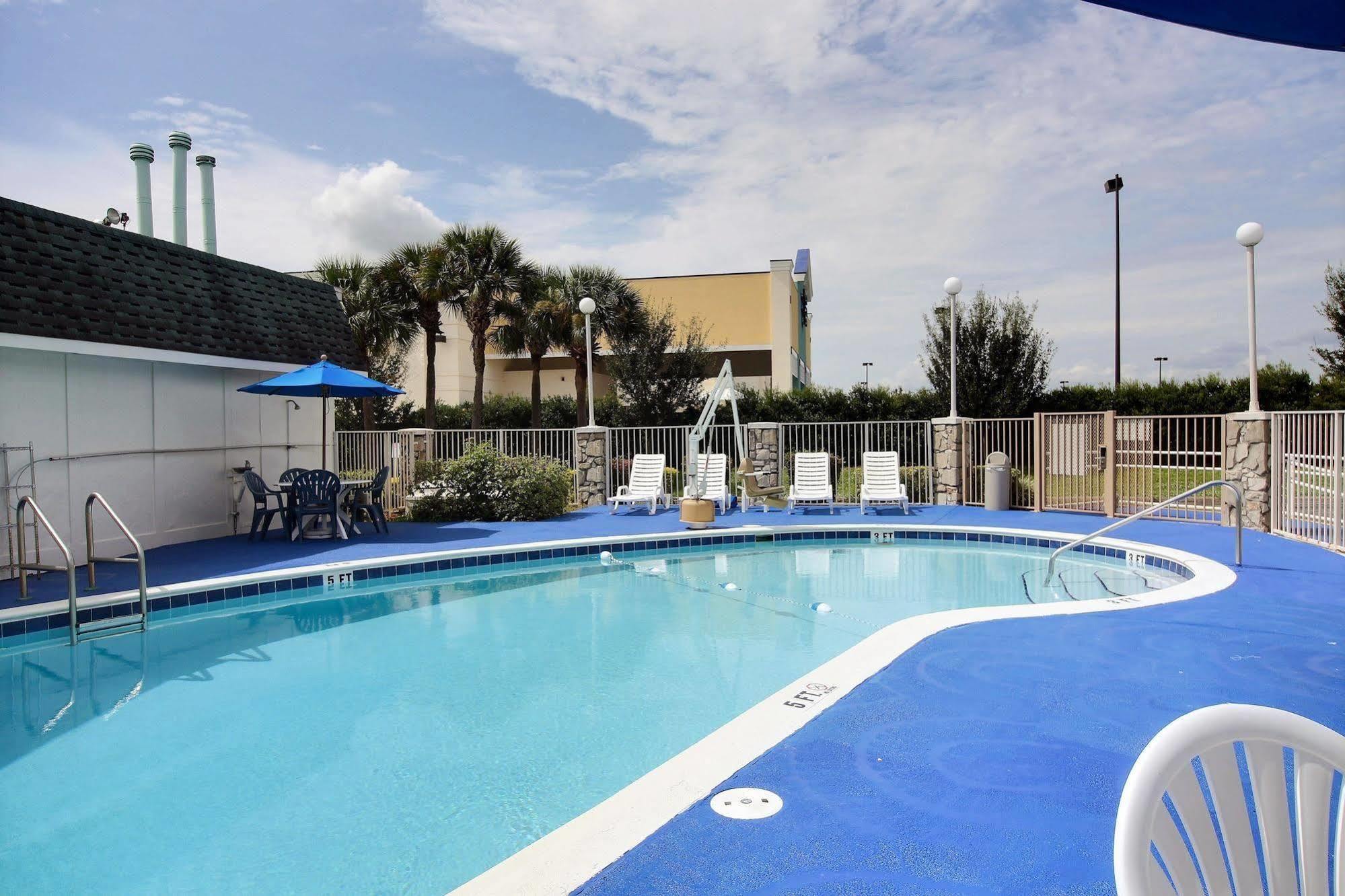 Motel 6 פאלם ביי מראה חיצוני תמונה